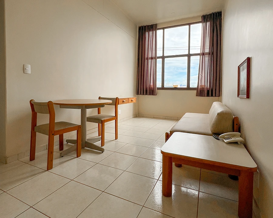 Uberaba-Hotel-Suites_Quartos_Suite_Standard Solteiro_ou_Casal (3)