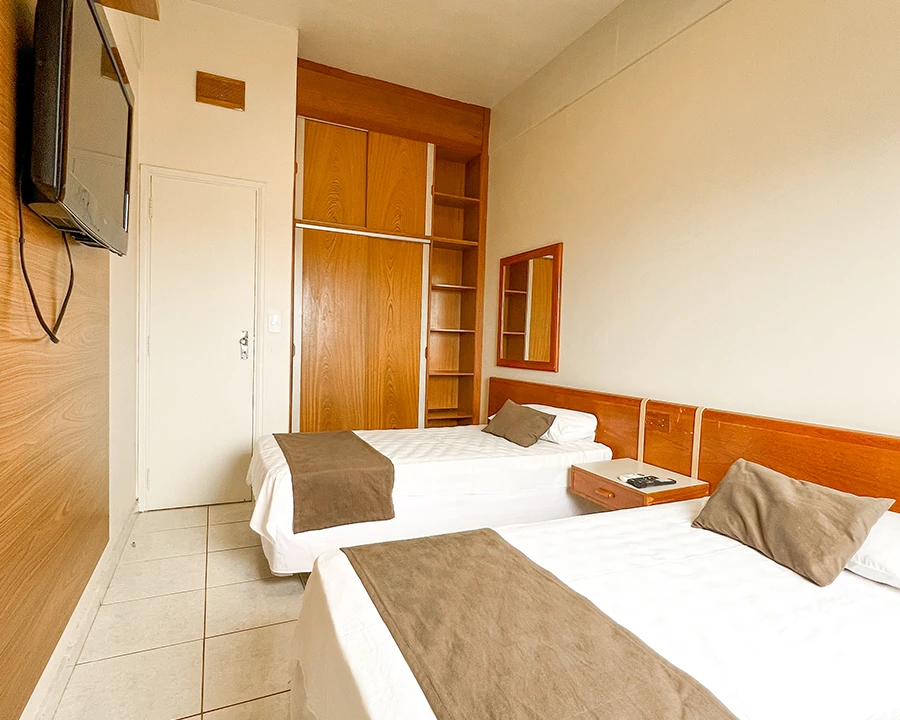 Uberaba-Hotel-Suites_Quartos_Suite_Standard Solteiro_ou_Casal (4)